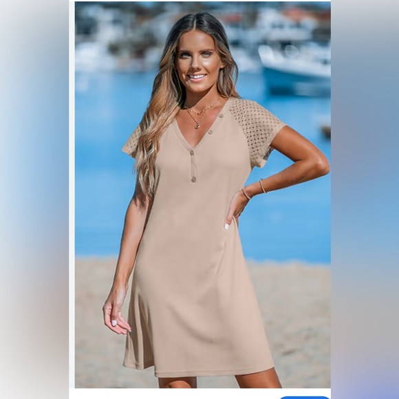 Cupshe Dresses & Skirts - Cupshe Short Sleeve V Neck Mini Dress- Size Small